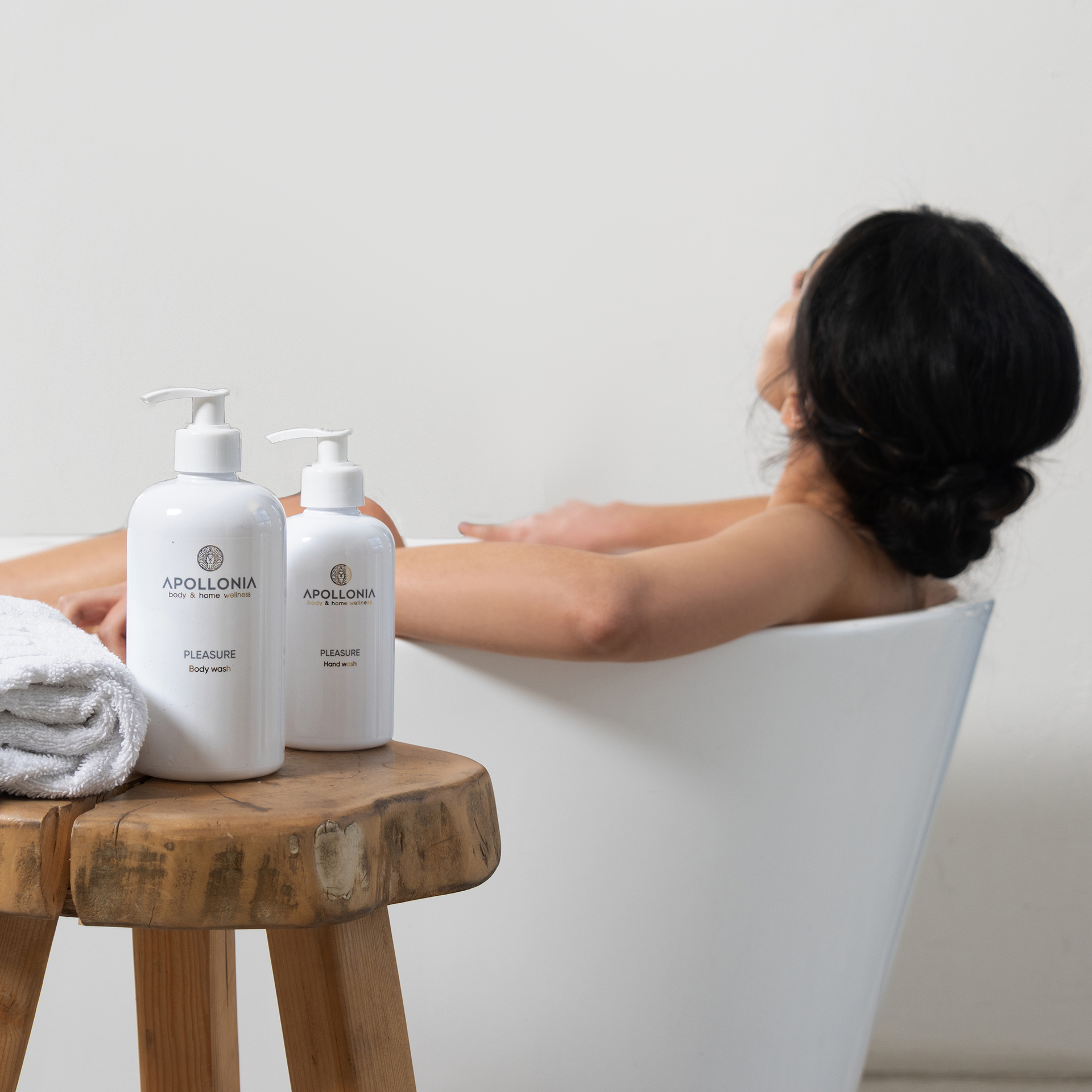 APOLLONIA Pleasure Hand wash Парфюмированное мыло для рук 300мл